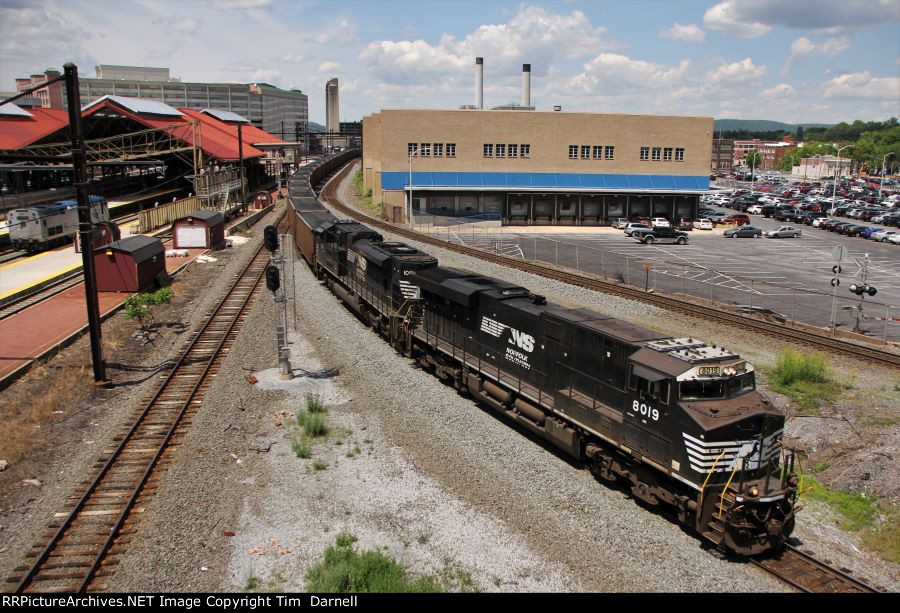 NS 8019 leading  coal train 776 